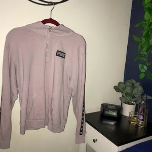 vs pink pullover